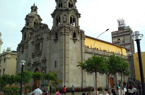 Iglesia Virgen Milagrosa